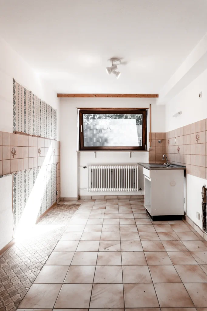 Leerer Raum nach einer Haushaltsauflösung